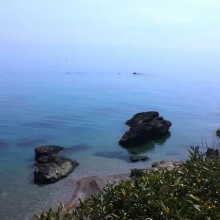 Casa Al Mare Con Ampio Giardino