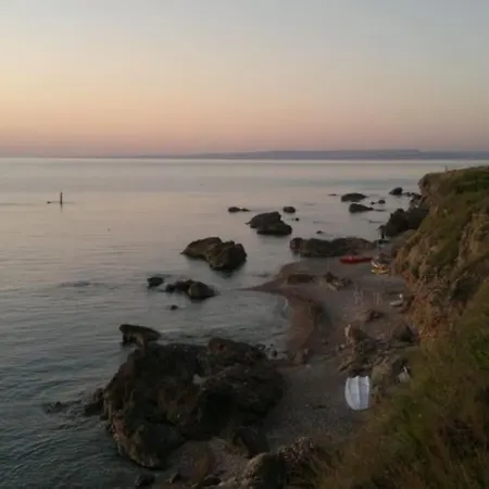 Casa Al Mare Con Ampio Giardino Vasto